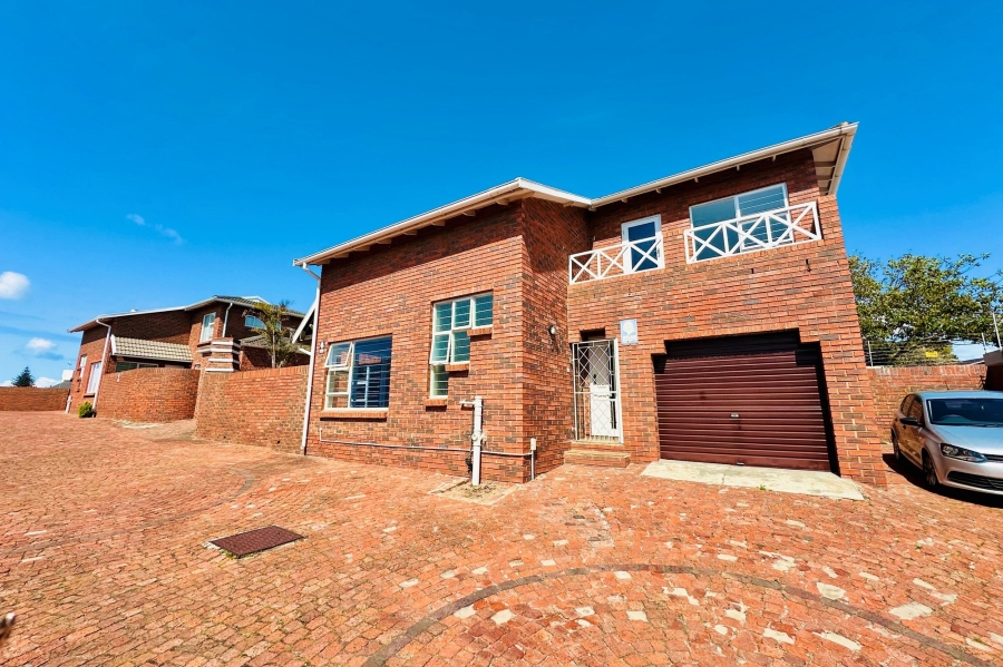 3 Bedroom Property for Sale in Mangold Park Eastern Cape